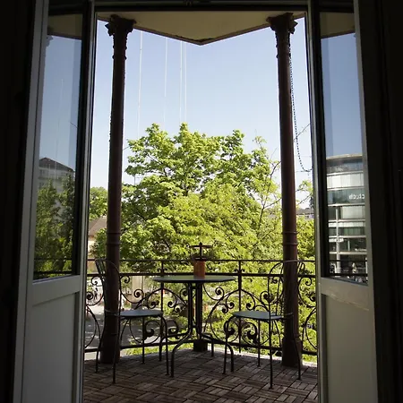 Reliving - Historic Apartment
